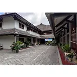 Komajaya Komaratih Hotel
